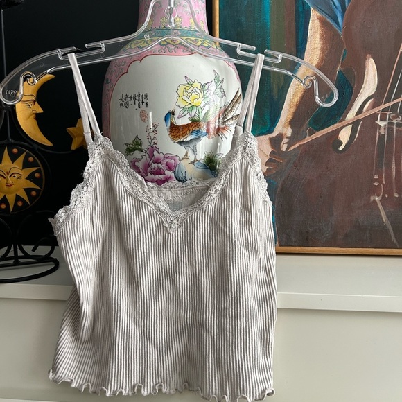 Forever 21 Tan Crop Camisole - Picture 14 of 15